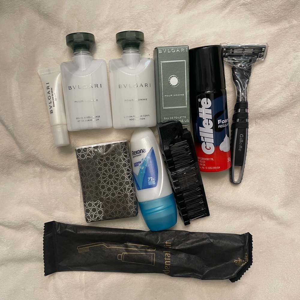 Emirates business class BVLGARI toiletry bag